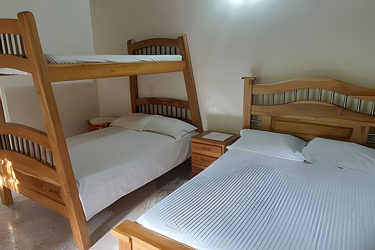 Finca con piscina y cancha en Copacabana Antioquia