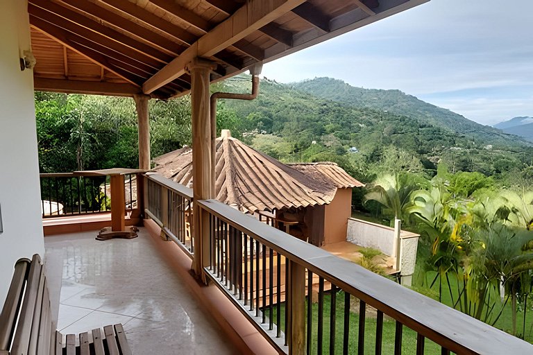 Finca con piscina y cancha en Copacabana Antioquia