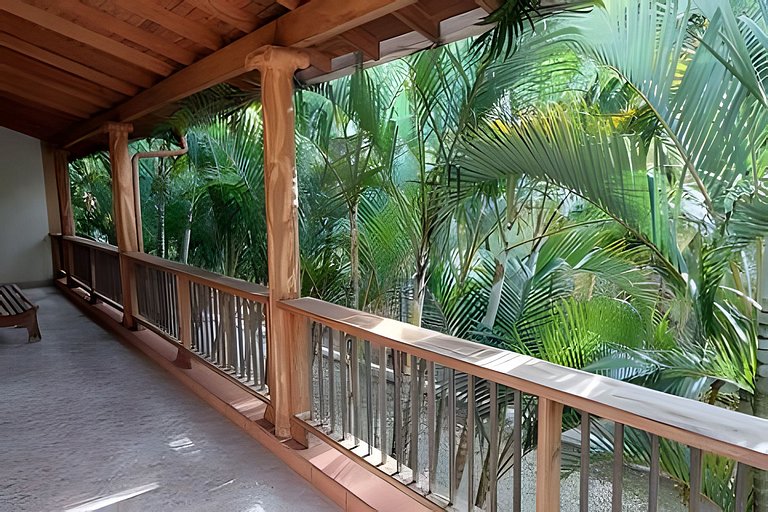 Finca con piscina y cancha en Copacabana Antioquia