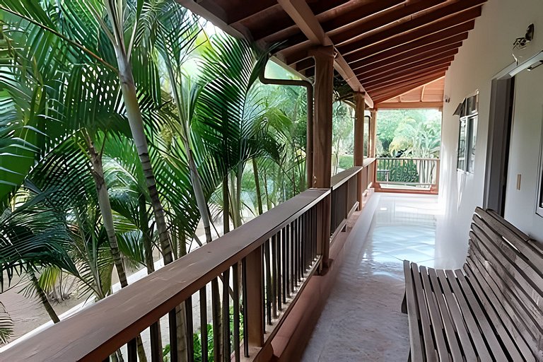 Finca con piscina y cancha en Copacabana Antioquia