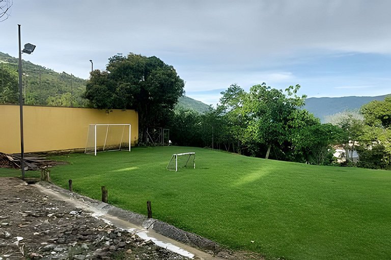 Finca con piscina y cancha en Copacabana Antioquia