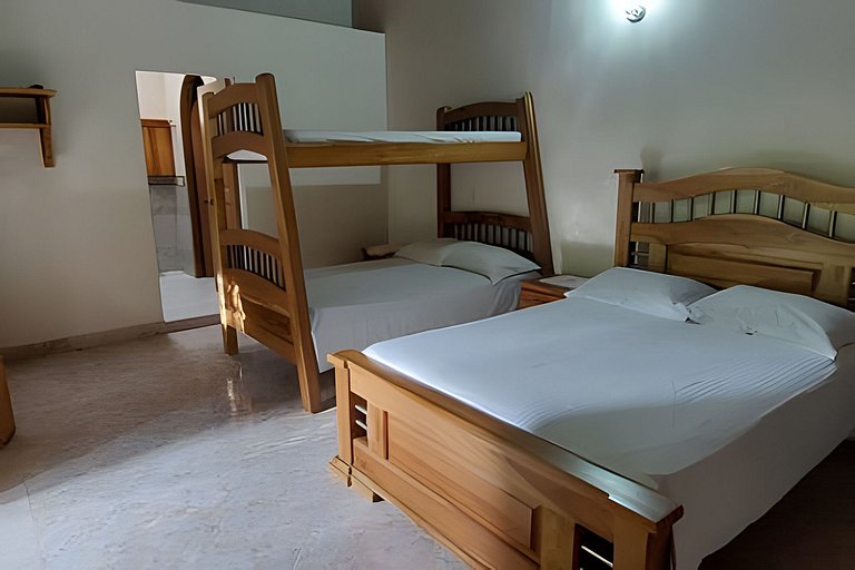 Finca con piscina y cancha en Copacabana Antioquia