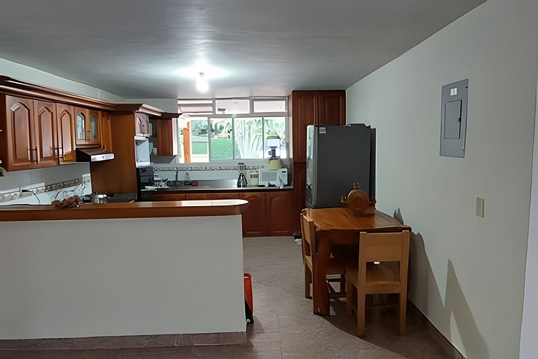 Finca con piscina y cancha en Copacabana Antioquia