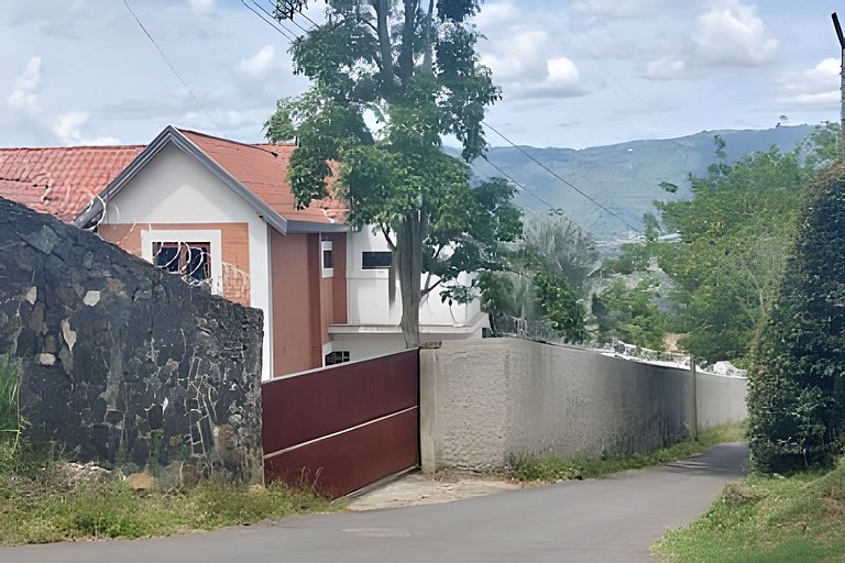 Finca con piscina y cancha en Copacabana Antioquia
