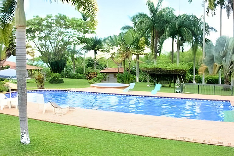 Villa con piscina cerca al parque del Café Quindio