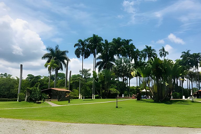 Villa con piscina cerca al parque del Café Quindio