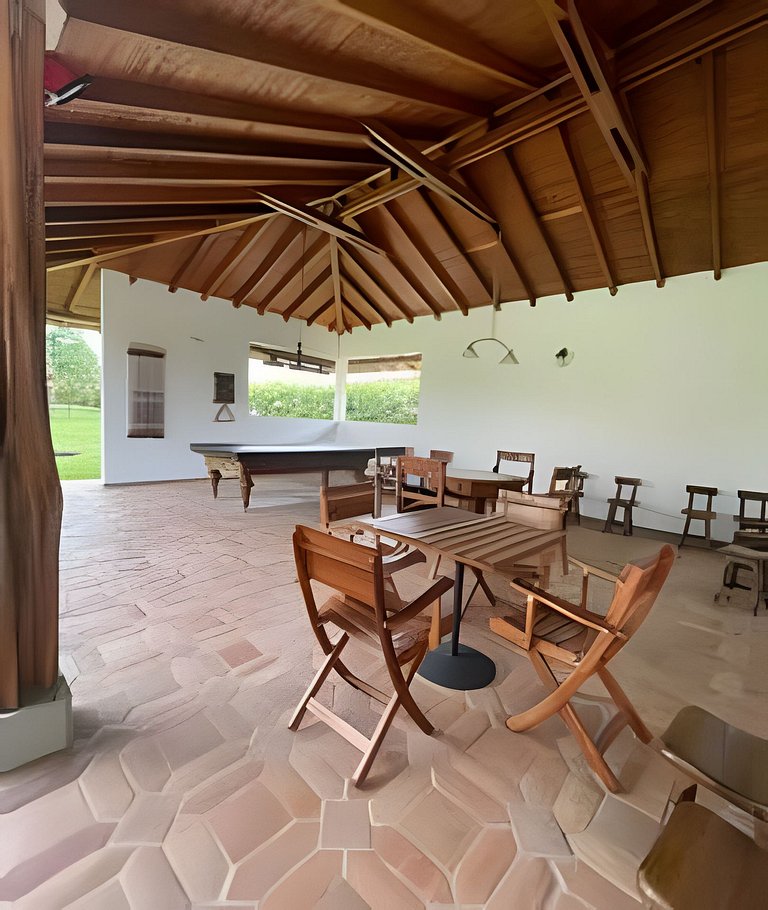 Villa con piscina cerca al parque del Café Quindio