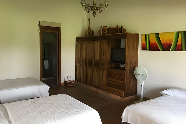 Villa con piscina cerca al parque del Café Quindio