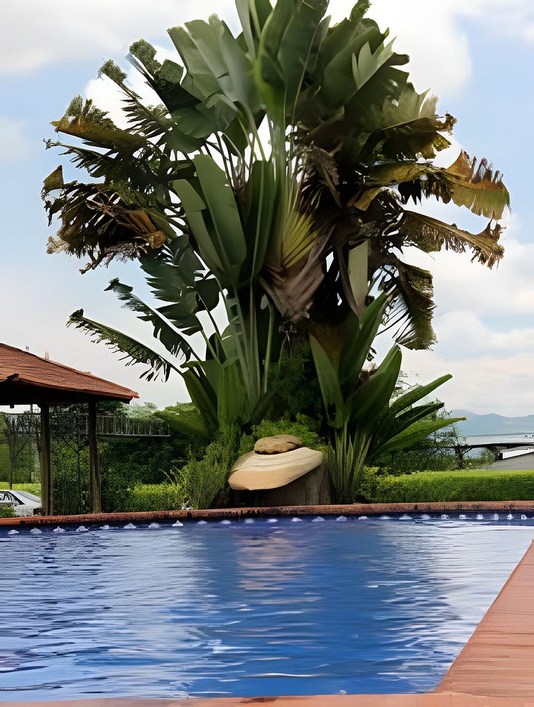 Villa con piscina cerca al parque del Café Quindio