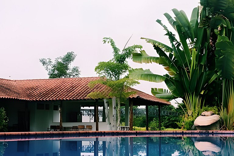 Villa con piscina cerca al parque del Café Quindio