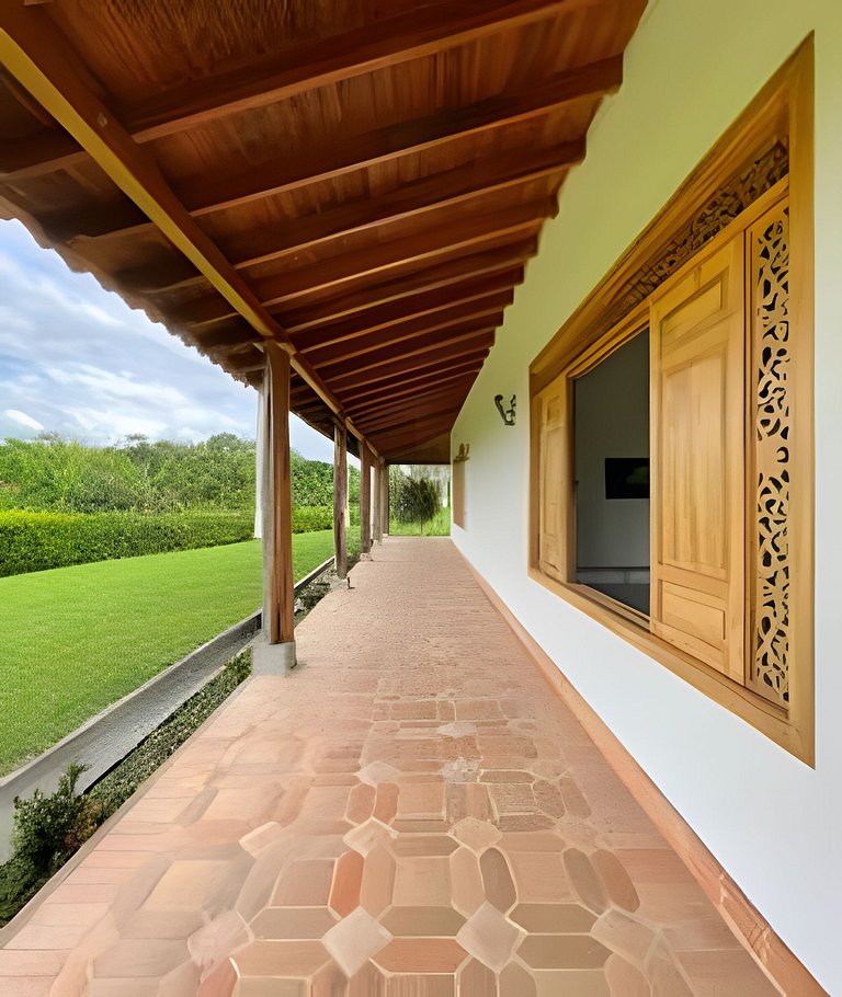 Villa con piscina cerca al parque del Café Quindio