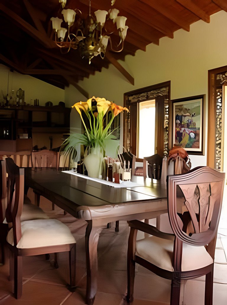 Villa con piscina cerca al parque del Café Quindio