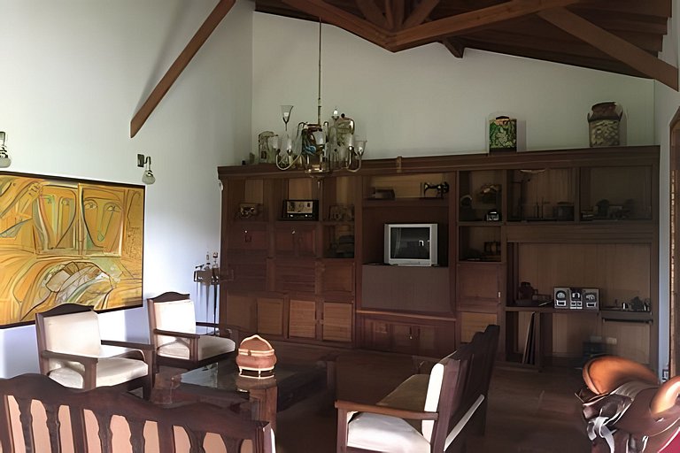 Villa con piscina cerca al parque del Café Quindio