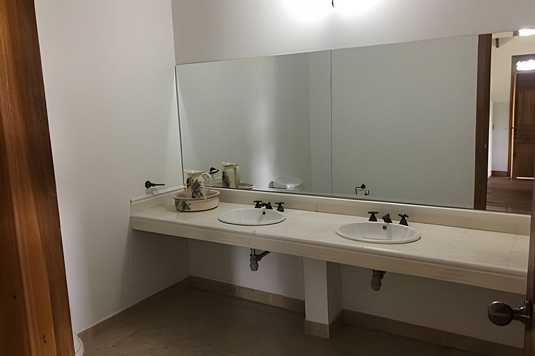 Villa con piscina cerca al parque del Café Quindio