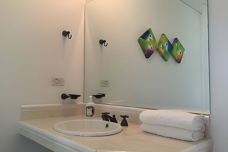 Villa con piscina cerca al parque del Café Quindio