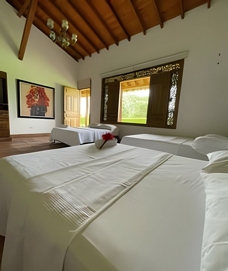 Villa con piscina cerca al parque del Café Quindio