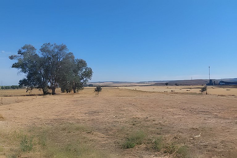 Casa campestre con piscina en Cortijo las cruces.