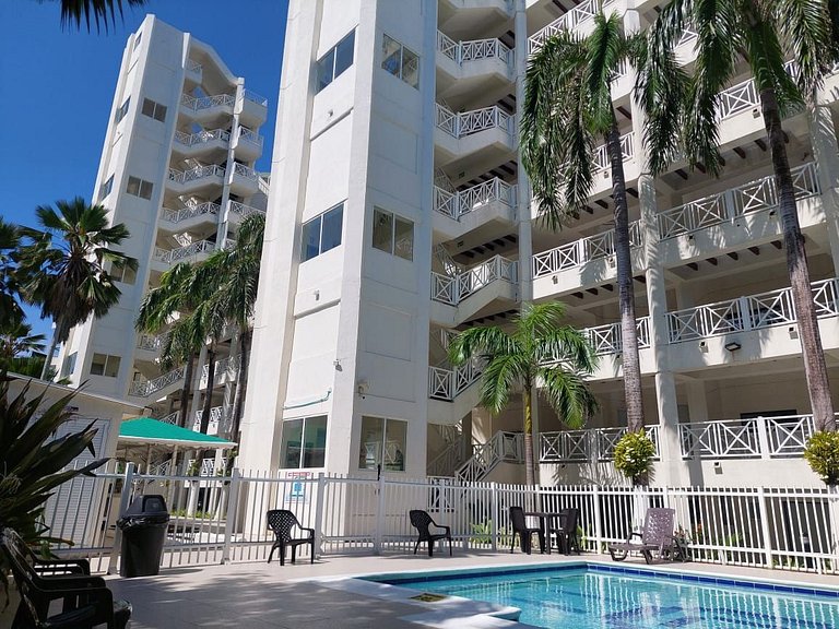 Apartamento en San Andrés frente al mar, piscina