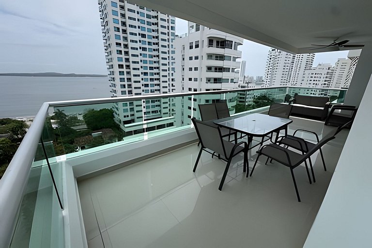 Apartamento en Cartagena frente al mar con piscina