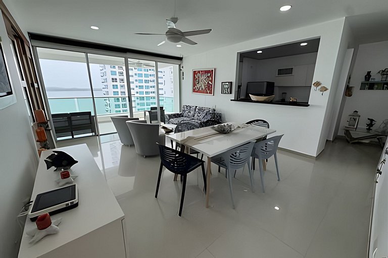 Apartamento en Cartagena frente al mar con piscina