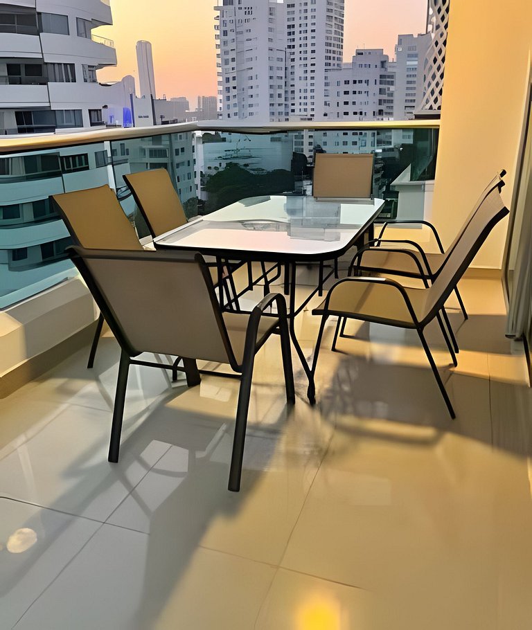 Apartamento en Cartagena frente al mar con piscina