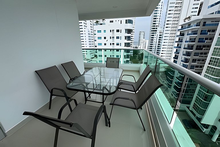 Apartamento en Cartagena frente al mar con piscina