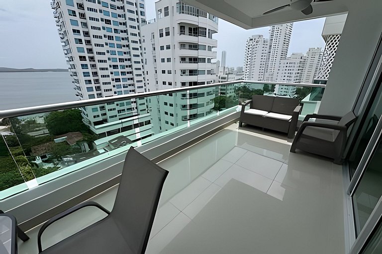 Apartamento en Cartagena frente al mar con piscina