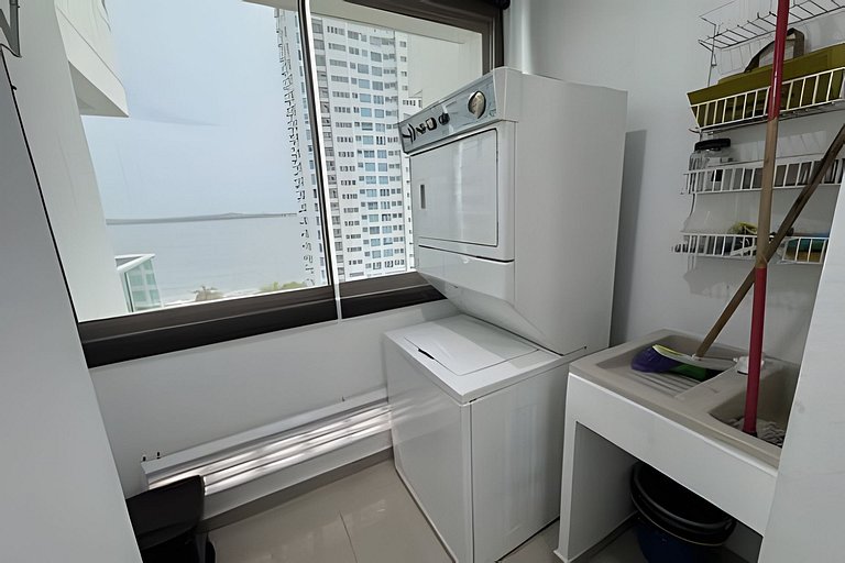 Apartamento en Cartagena frente al mar con piscina