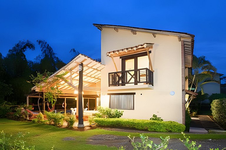 Casa con piscina privada fincas panaca, Quindío