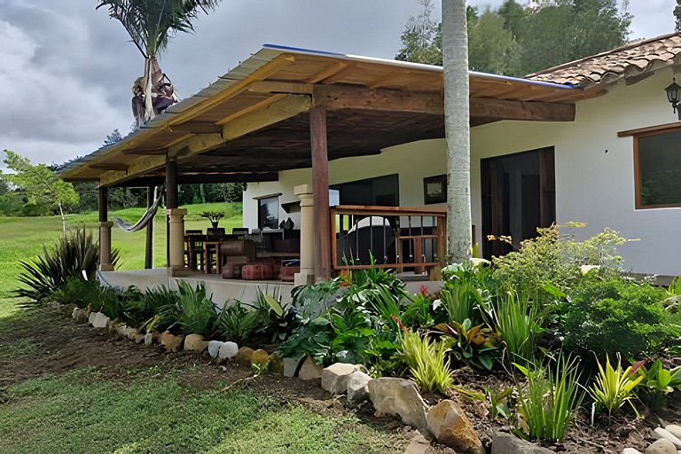 Chalet campestre cerca a Llanogrande