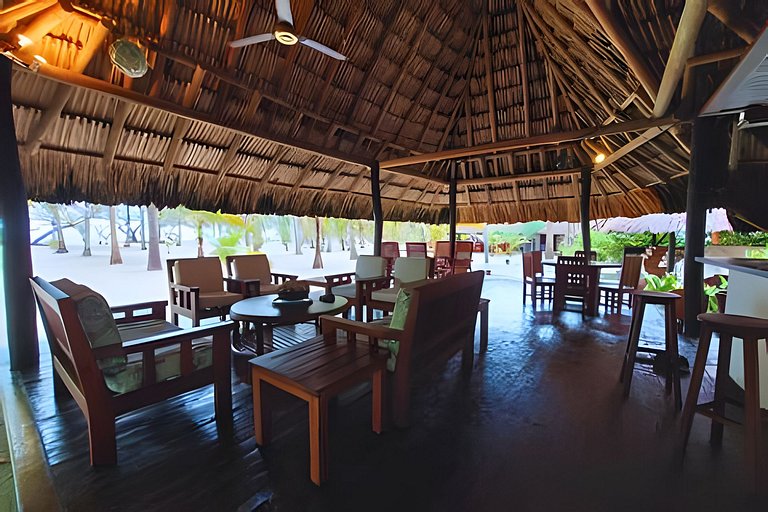 Villa independiente con playa privada en el Calao