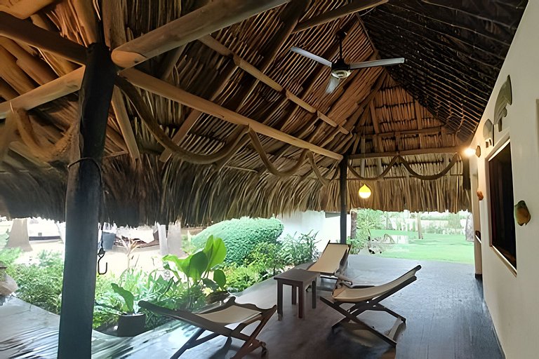 Villa independiente con playa privada en el Calao