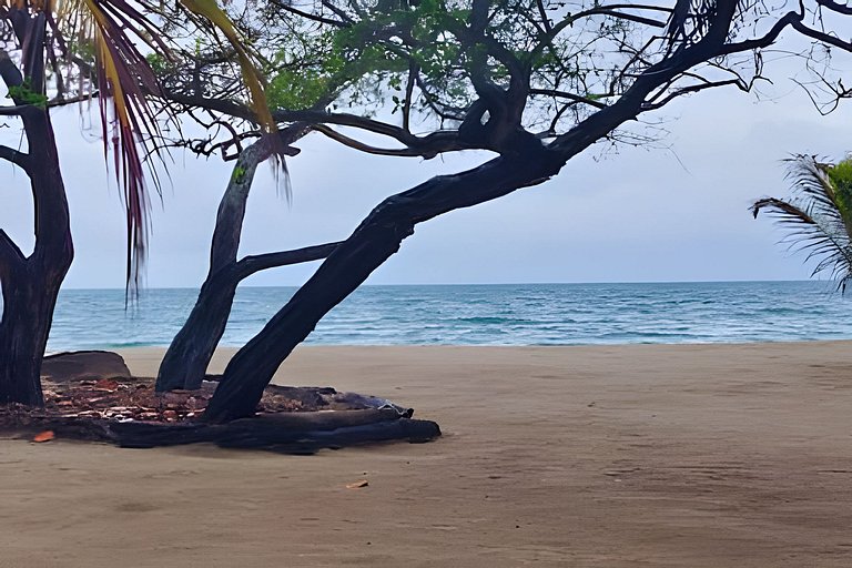 Villa independiente con playa privada en el Calao