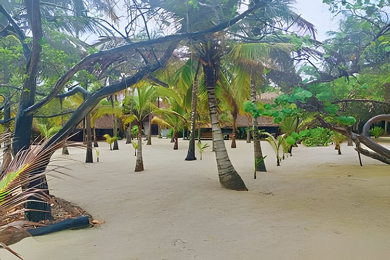 Villa independiente con playa privada en el Calao