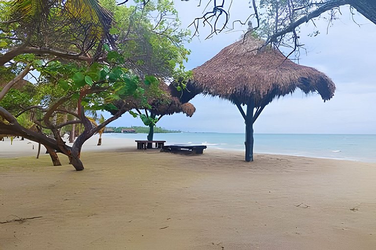 Villa independiente con playa privada en el Calao