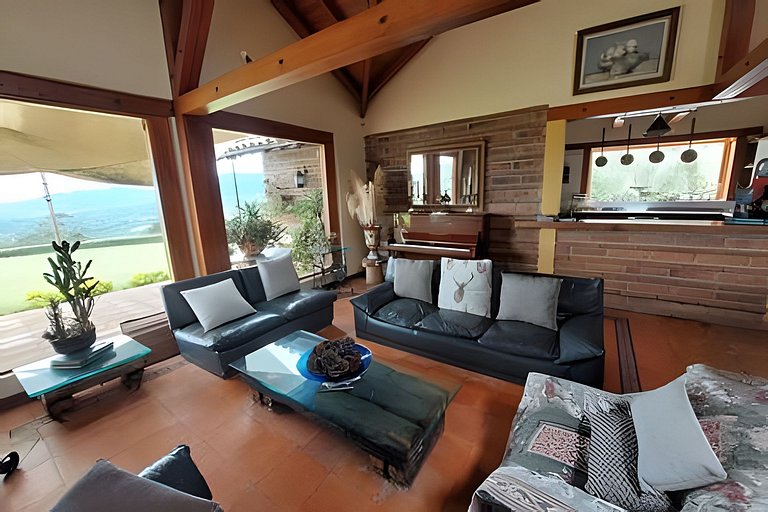 Villa con espectacular vista y chimenea en La Ceja