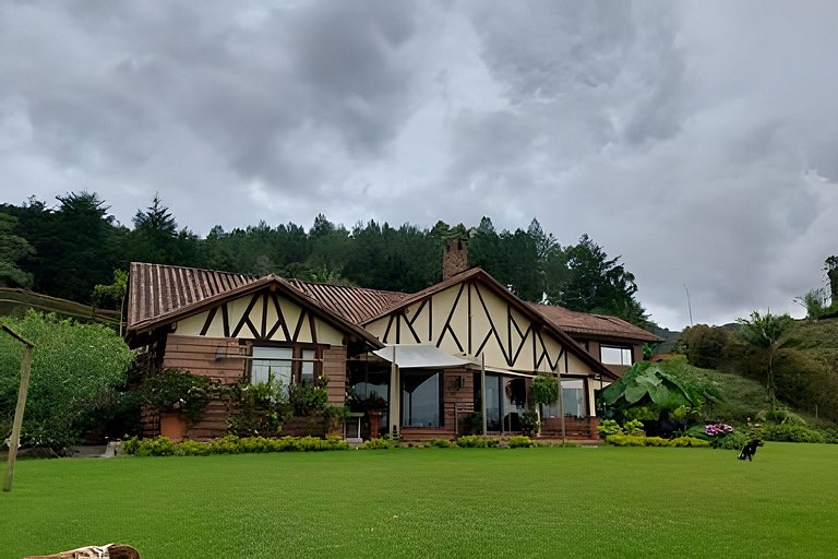 Villa con espectacular vista y chimenea en La Ceja