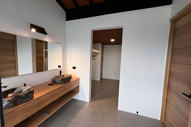 Villa frente a la represa vista a piedra del peñol