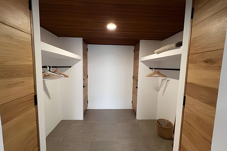 Villa frente a la represa vista a piedra del peñol