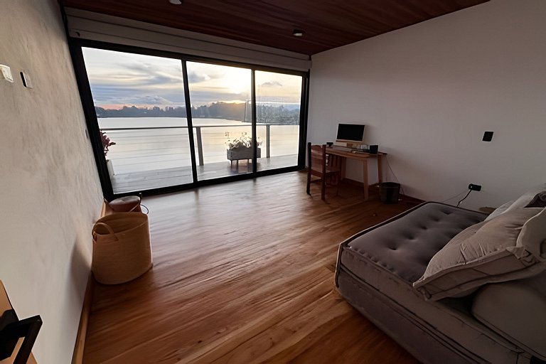 Villa frente a la represa vista a piedra del peñol