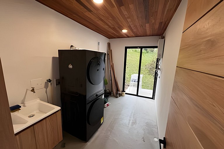 Villa frente a la represa vista a piedra del peñol