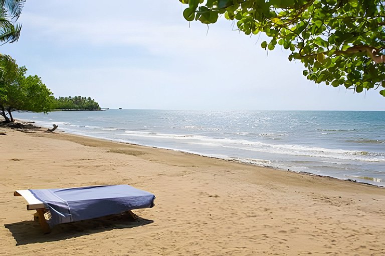 Villa frente al mar en playa el Calao, San Antero