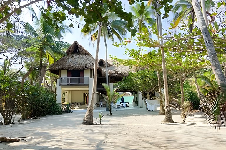 Villa frente al mar en playa el Calao, San Antero