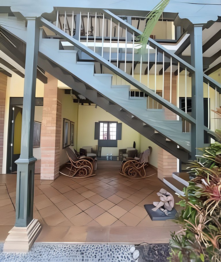 Casa en Cauca Viejo con piscina, jacuzzi y turco