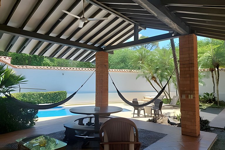 Casa en Cauca Viejo con piscina, jacuzzi y turco