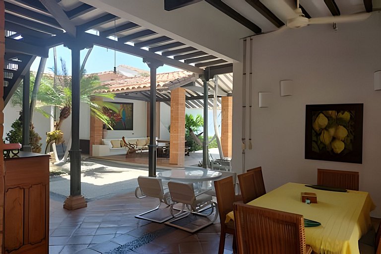 Casa en Cauca Viejo con piscina, jacuzzi y turco