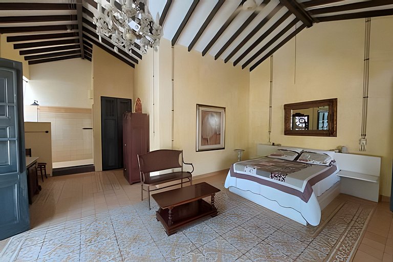 Casa en Cauca Viejo con piscina, jacuzzi y turco