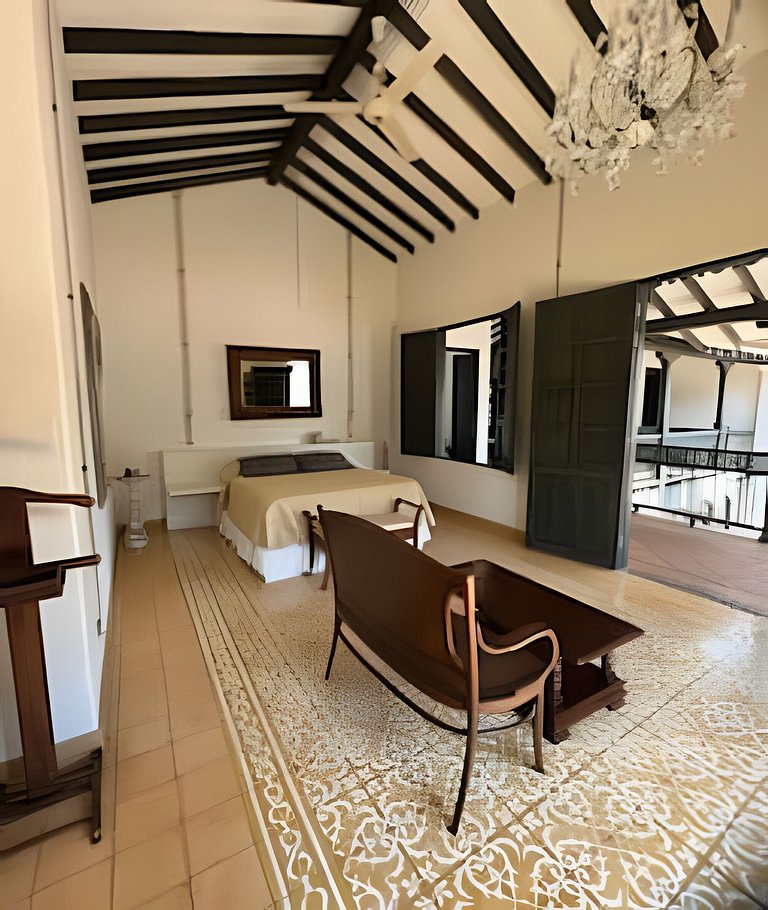 Casa en Cauca Viejo con piscina, jacuzzi y turco