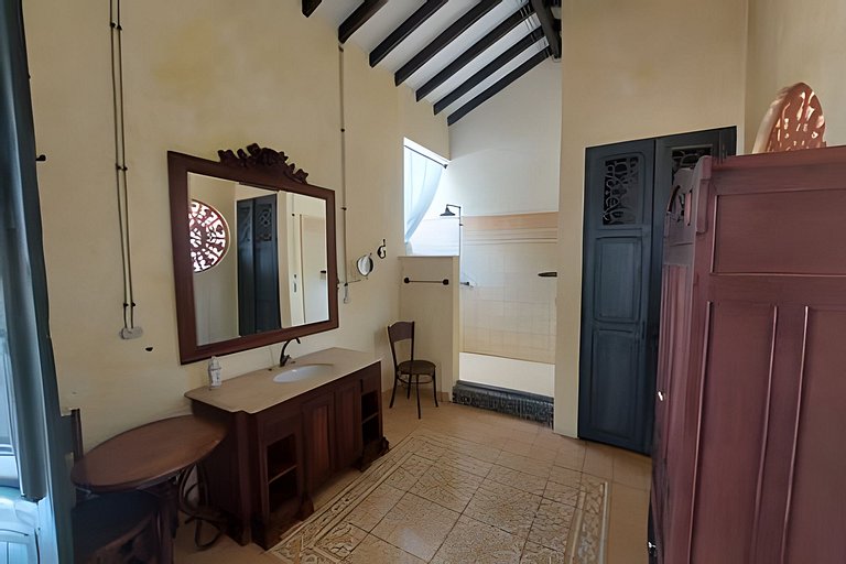 Casa en Cauca Viejo con piscina, jacuzzi y turco
