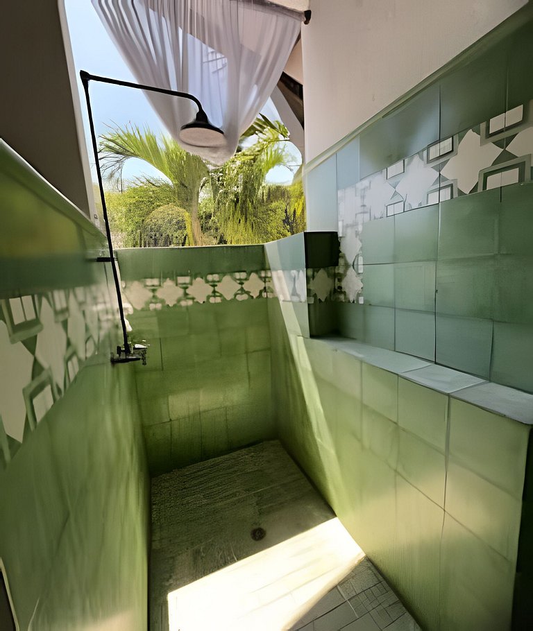 Casa en Cauca Viejo con piscina, jacuzzi y turco